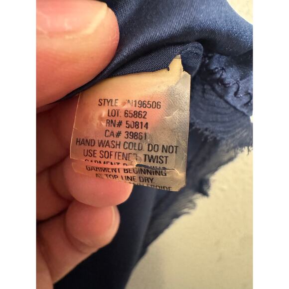 Elie Tahari Navy Bue Silk Blend Embroidered‎ Sleeveless Blouse Size XS Career - Picture 12 of 14